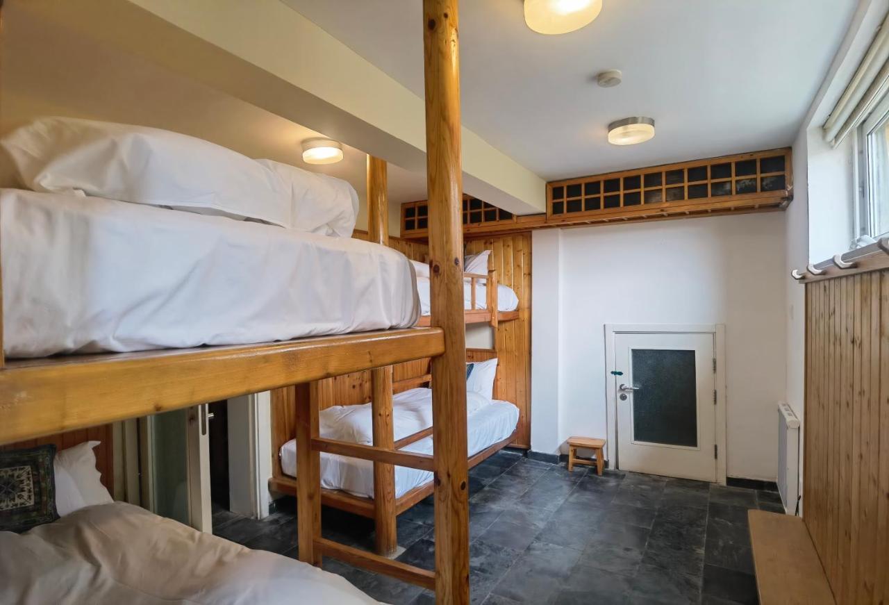 Brickyard Retreat At Mutianyu Great Wall Adjoin To Mutianyu Great Wall - Room With The View Of Great Wall - Free Chinese Massage Experience - Vehicle Shuttle Service - International Catering - Spa& Nail Beauty Facilities Huairou Exterior foto