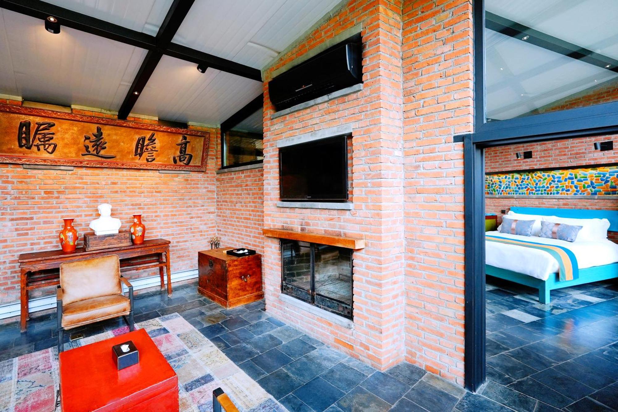 Brickyard Retreat At Mutianyu Great Wall Adjoin To Mutianyu Great Wall - Room With The View Of Great Wall - Free Chinese Massage Experience - Vehicle Shuttle Service - International Catering - Spa& Nail Beauty Facilities Huairou Exterior foto